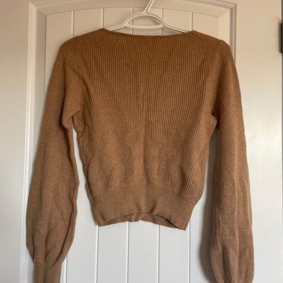 Aritzia Babaton Column Sweater Balloon-sleeve sweater - Picture 8 of 8